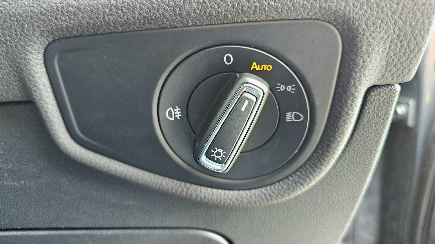 Used Volkswagen Touran 2017 for sale - 77904328: Photo 29