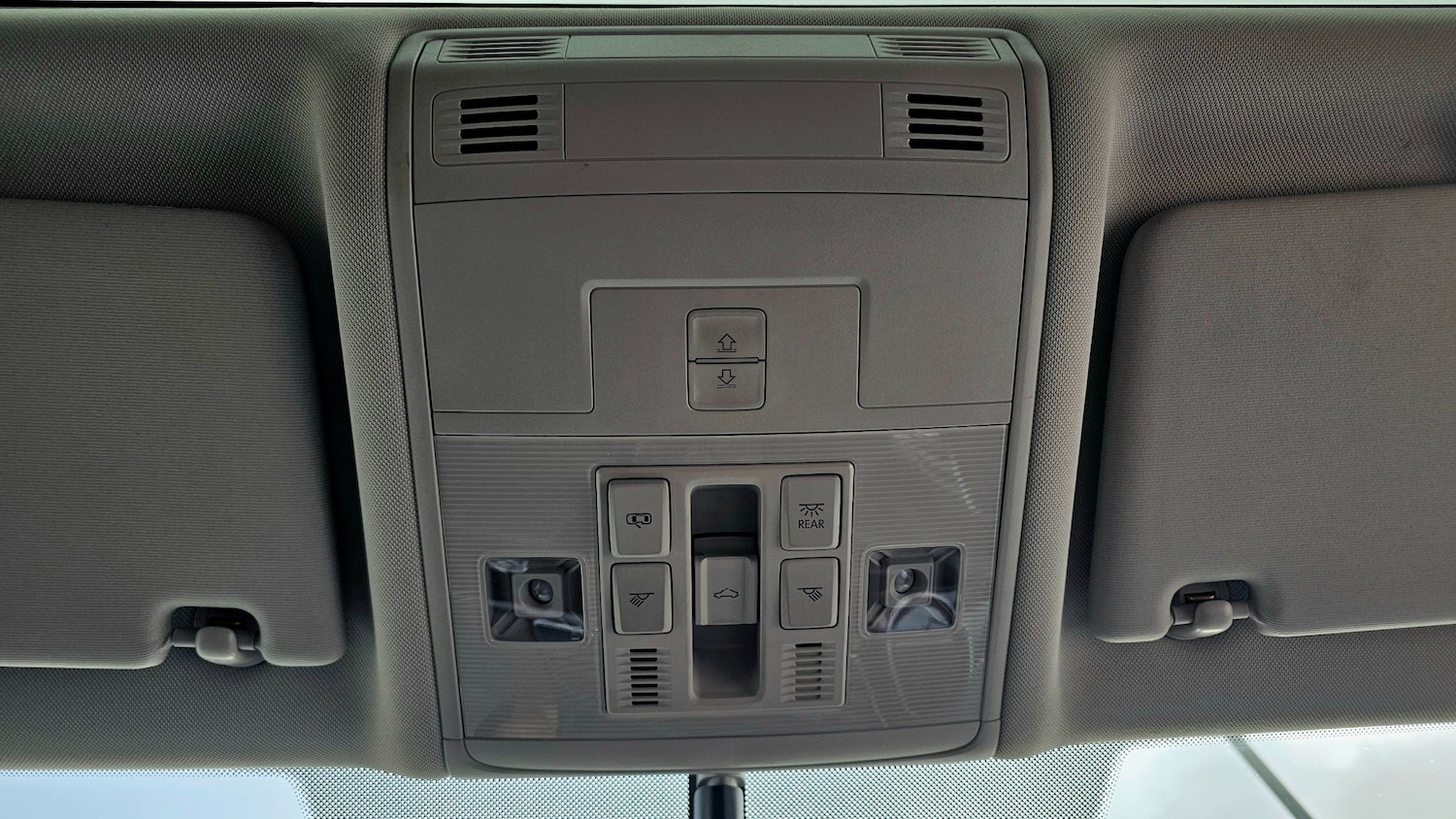 Used Volkswagen Touran 2017 for sale - 77904328: Photo 32