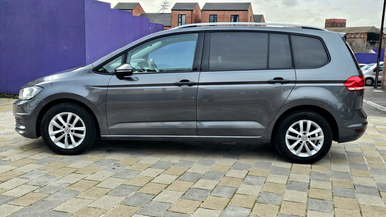 Used Volkswagen Touran 2017 for sale - 77904328: Photo 6