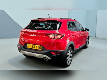 Used Kia Stonic 2023 for sale - 76355276: Photo