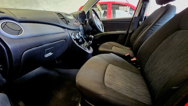 Used Hyundai i10 2013 for sale - 74732569: Photo 7