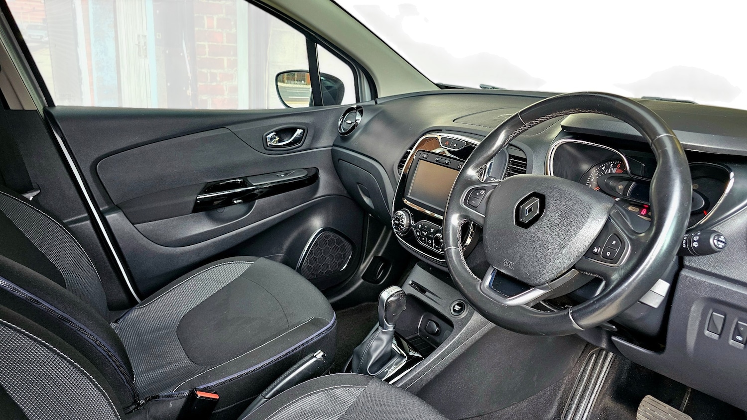 Used Renault Captur 2017 for sale - 77459678: Photo 12