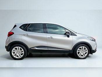 Used Renault Captur 2017 for sale - 77459678: Photo
