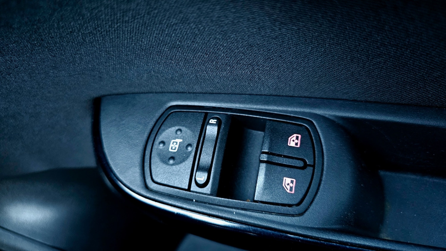 Used Vauxhall Corsa 2017 for sale - 76847033: Photo 24