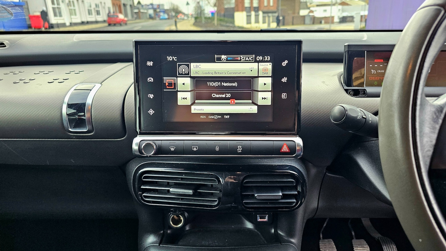 Used Citroen C4 Cactus 2014 for sale - 77629477: Photo 22