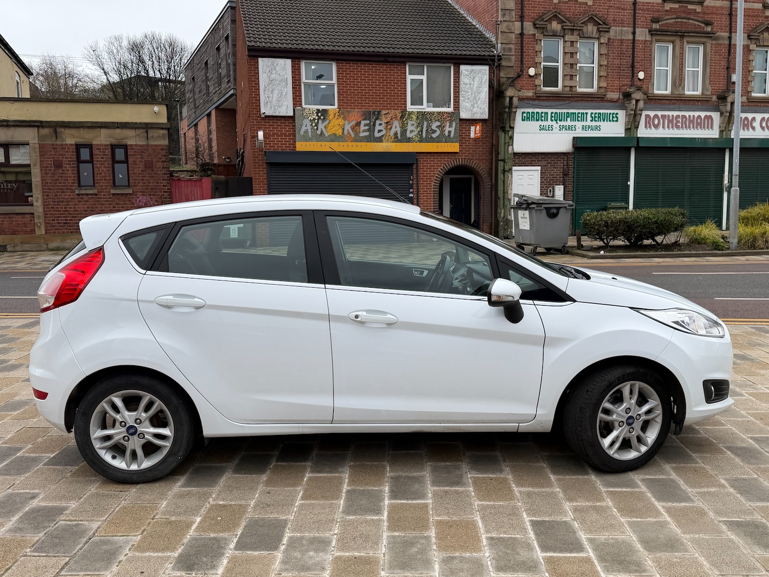 Used Ford Fiesta 2014 for sale - 77897444: Photo 3