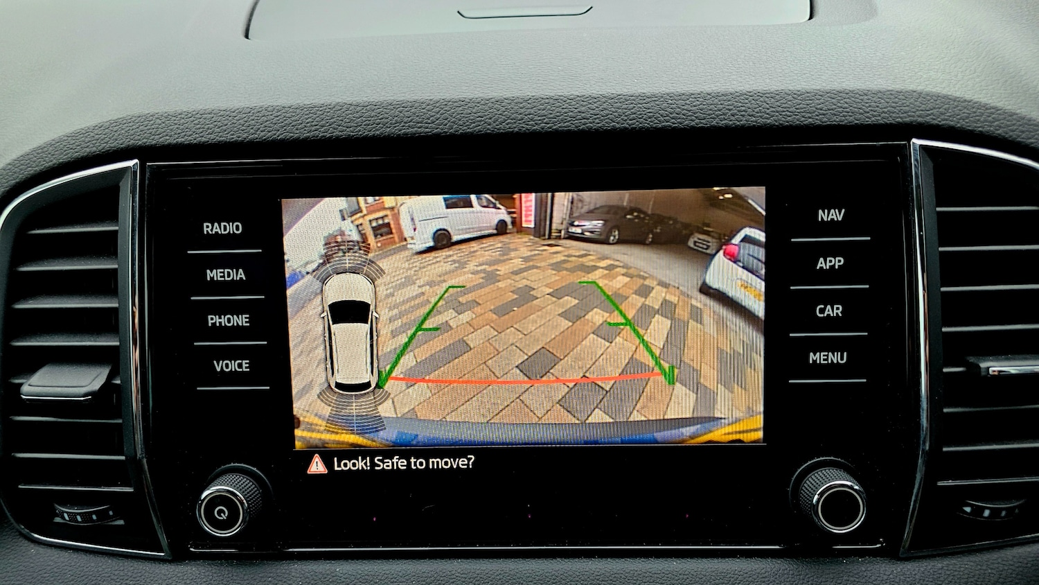 Used Skoda Karoq 2020 for sale - 77641797: Photo 33