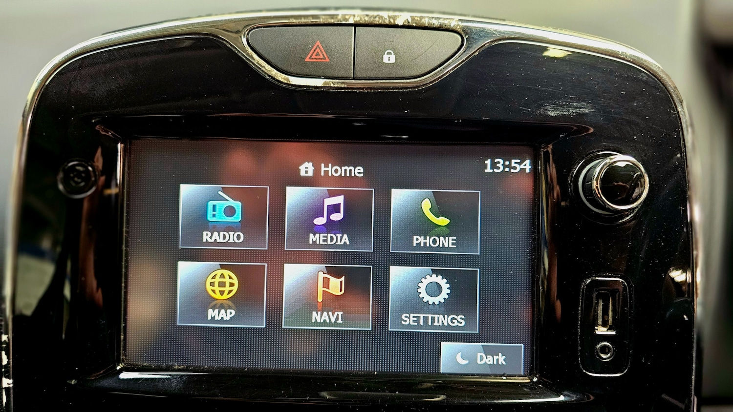 Used Renault Clio 2015 for sale - 77459676: Photo 15