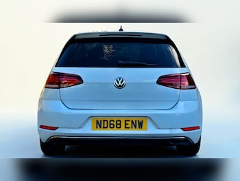 Used Volkswagen Golf 2018 for sale - 76379465: Photo