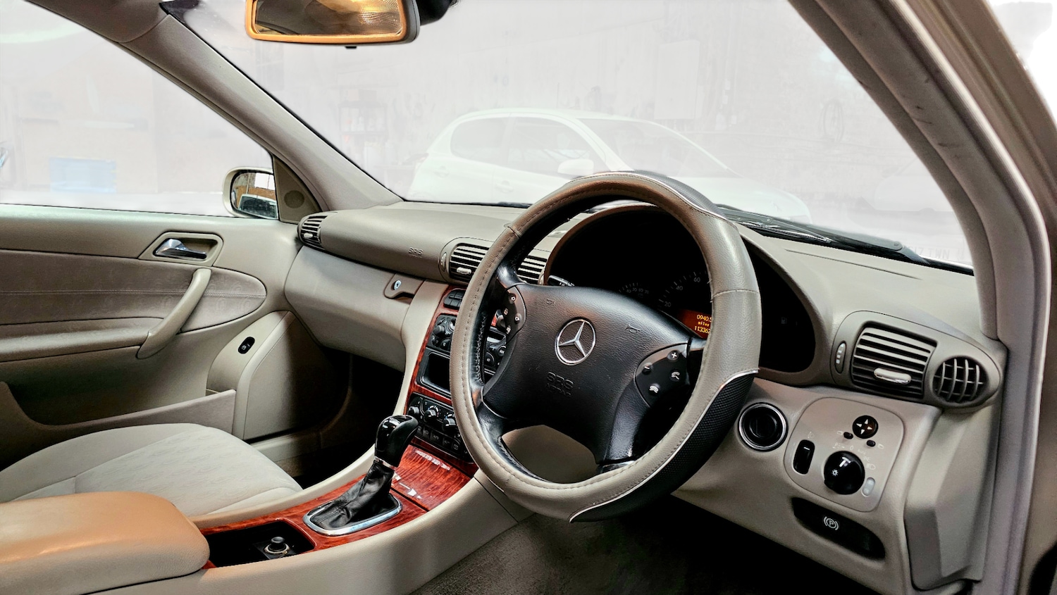 Used Mercedes-Benz C Class 2003 for sale - 76379461: Photo 10