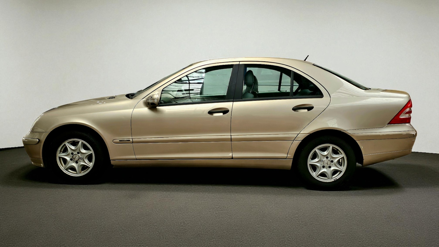 Used Mercedes-Benz C Class 2003 for sale - 76379461: Photo 6