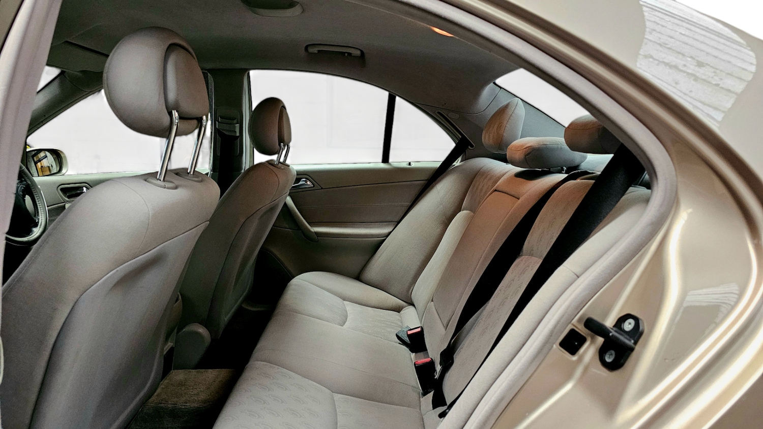 Used Mercedes-Benz C Class 2003 for sale - 76379461: Photo 8