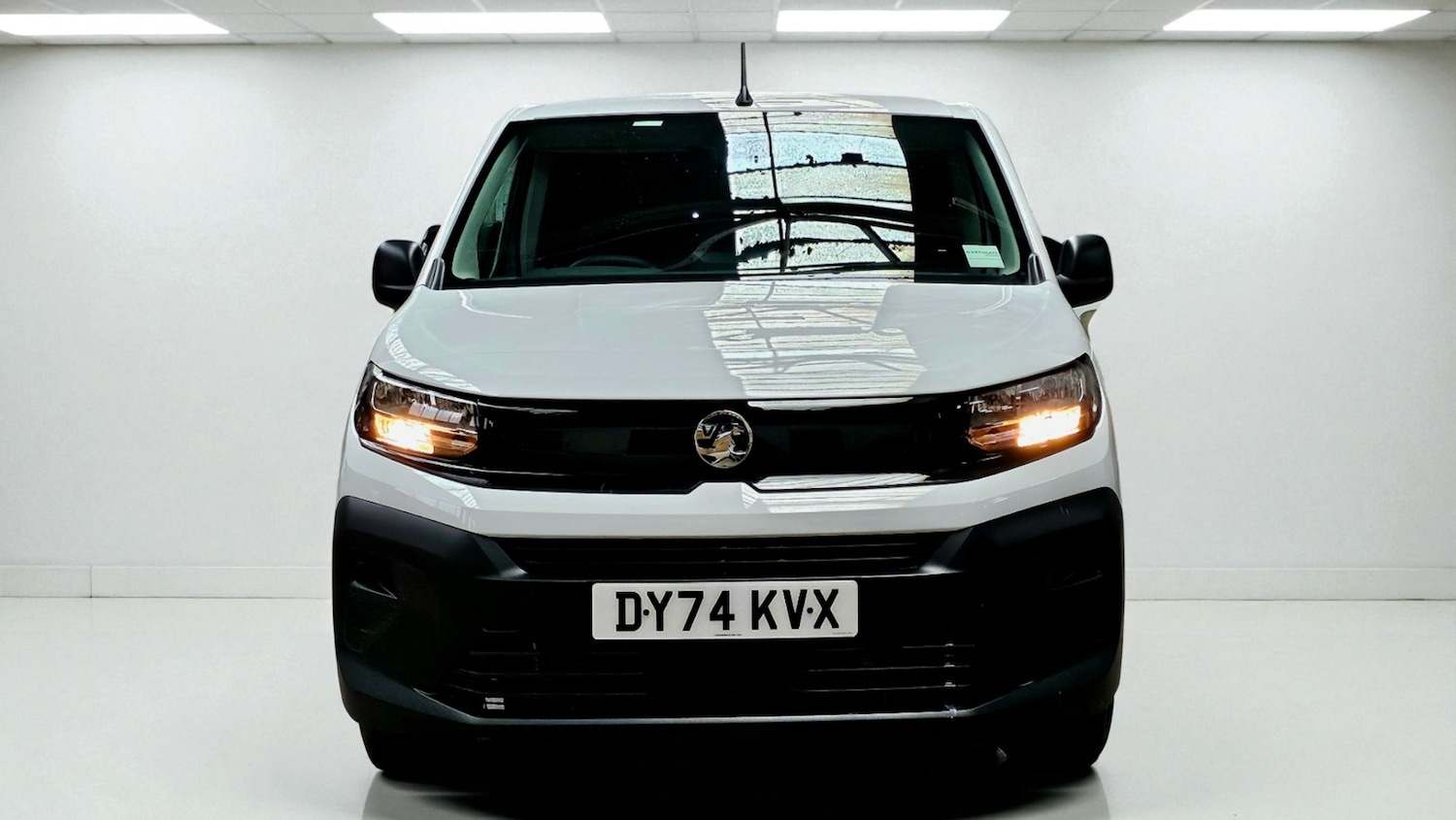 Used Vauxhall Combo 2024 for sale - 76613666: Photo 8