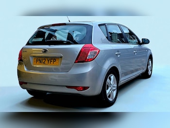 Used Kia Ceed 2012 for sale - 77459684: Photo