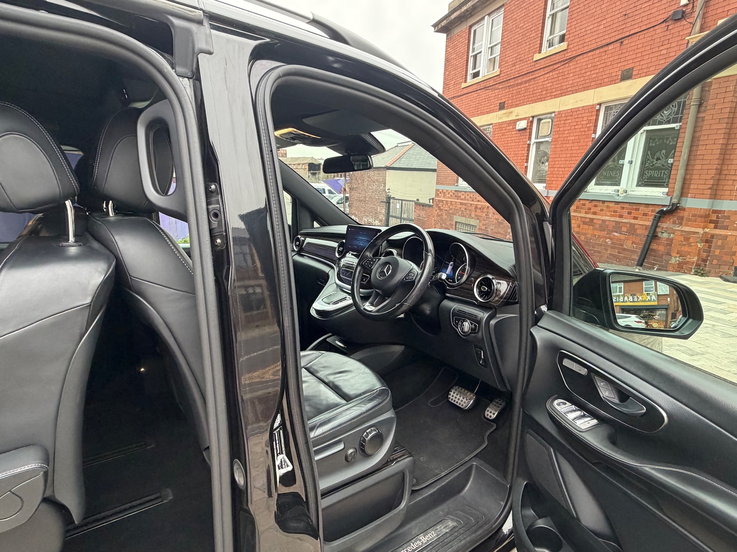 Used Mercedes-Benz V-Class 2021 for sale - 77989848: Photo 11