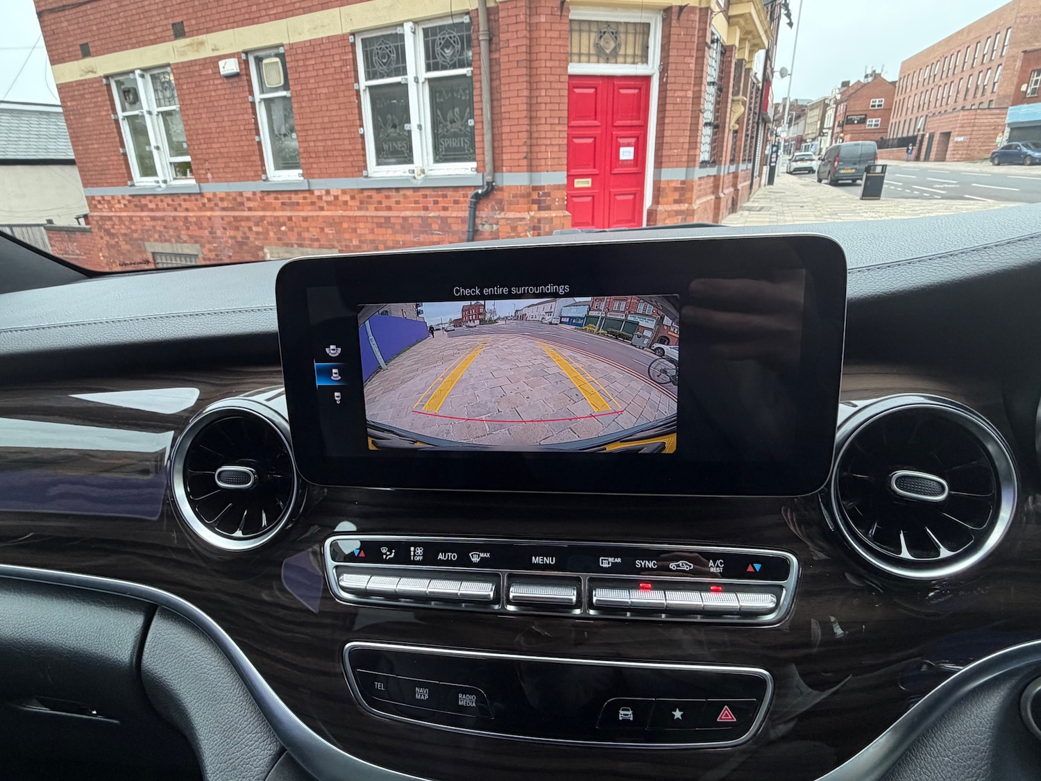 Used Mercedes-Benz V-Class 2021 for sale - 77989848: Photo 16