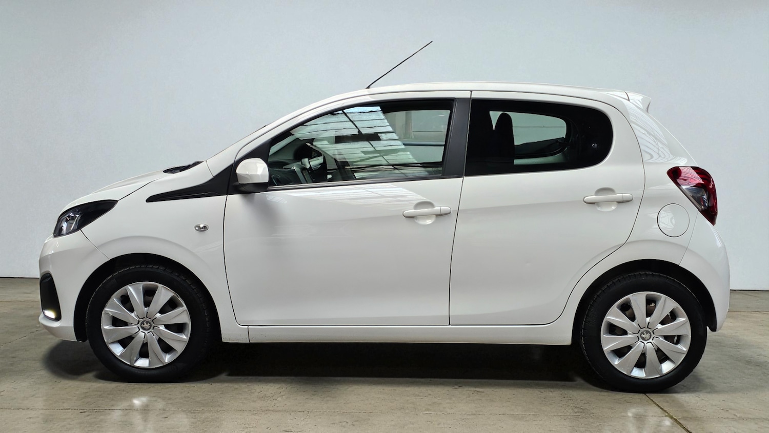 Used Peugeot 108 2018 for sale - 76355695: Photo 6