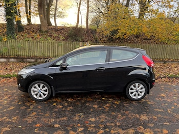Used Ford Fiesta 2010 for sale - 76536304: Photo