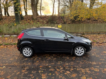 Used Ford Fiesta 2010 for sale - 76536304: Photo