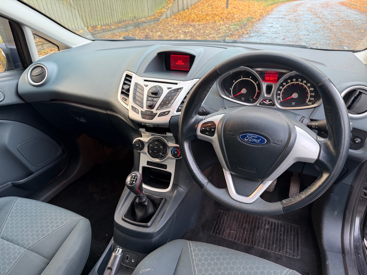 Used Ford Fiesta 2010 for sale - 76536304: Photo 7