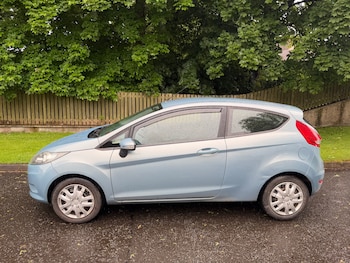 Used Ford Fiesta 2010 for sale - 78976649: Photo