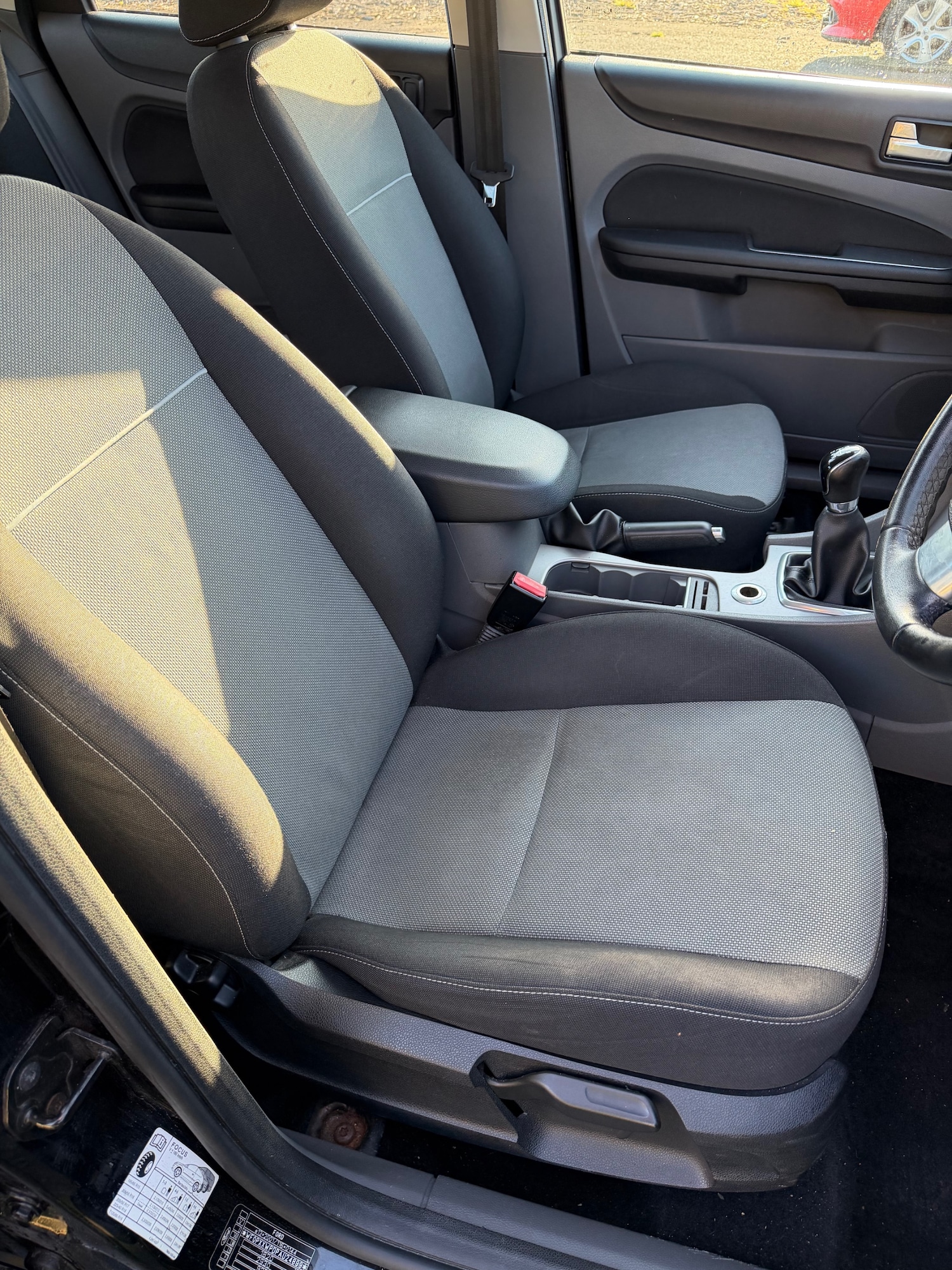 Used Ford Focus 2010 for sale - 76179065: Photo 7