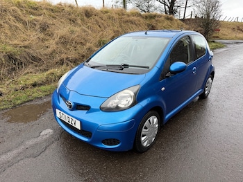 Used Toyota AYGO 2011 for sale - 77342825: Photo