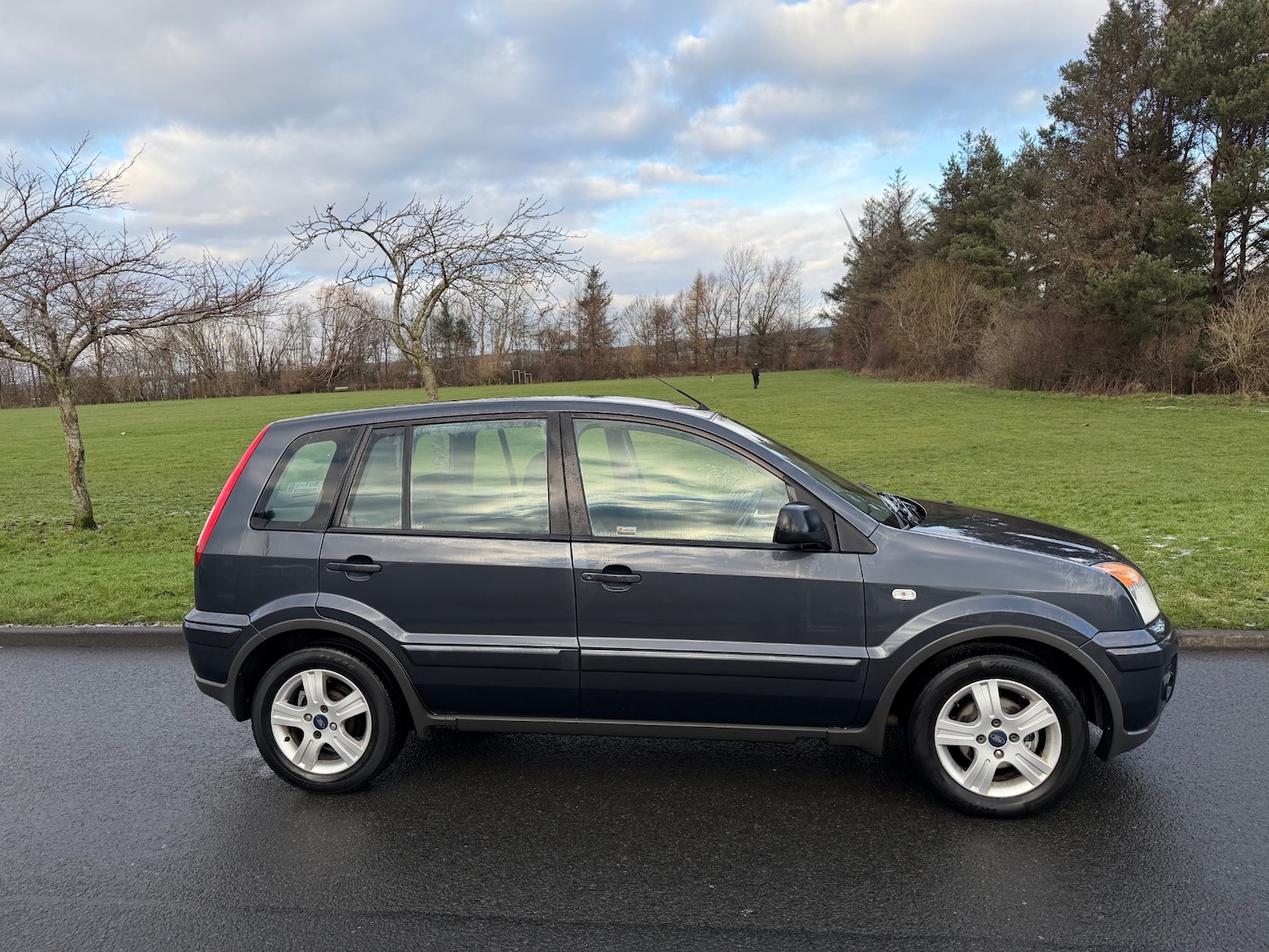 Used Ford Fusion 2010 for sale - 77189429: Photo 4