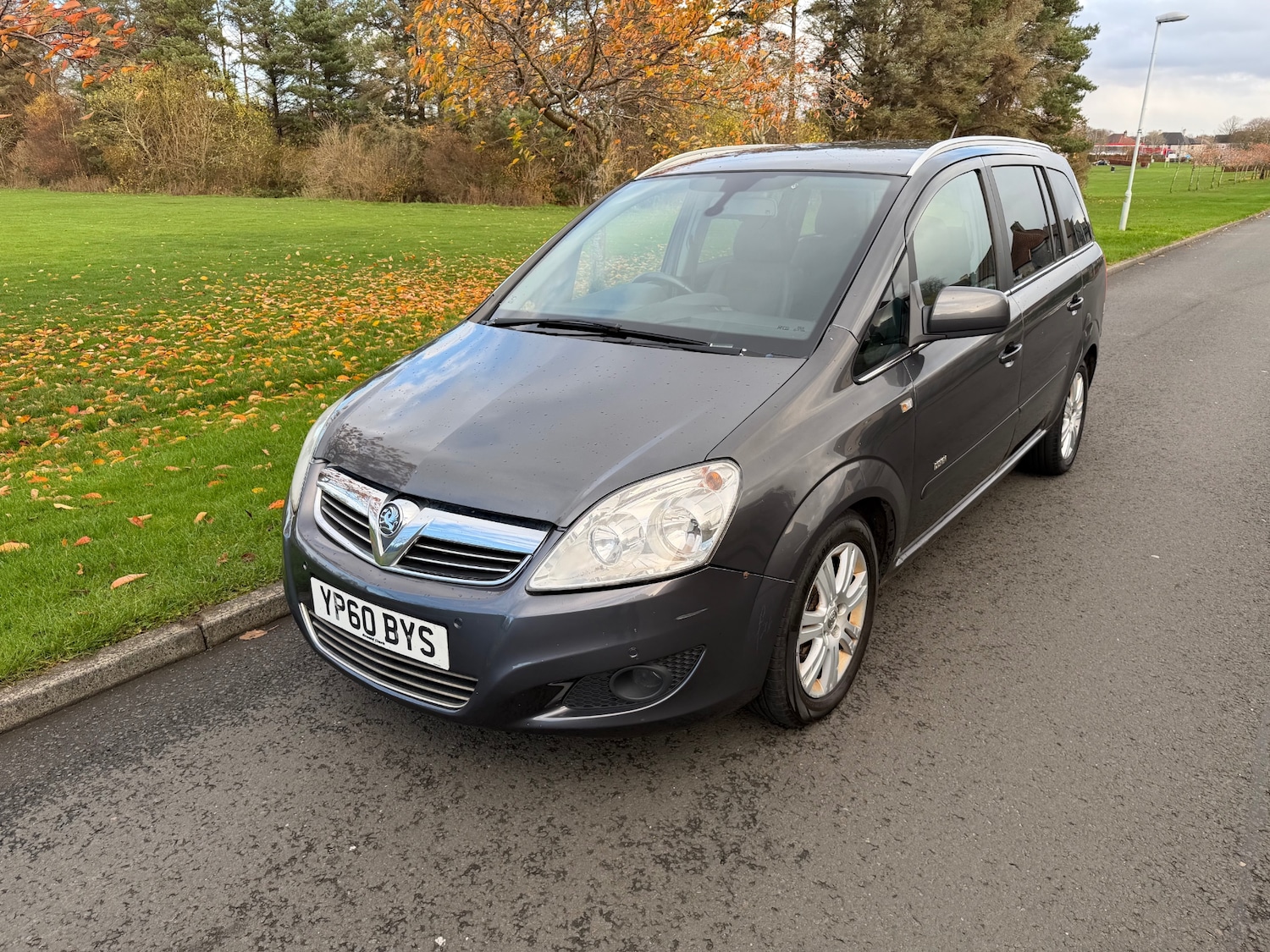 Used Vauxhall Zafira 2010 for sale - 76649654: Photo 2