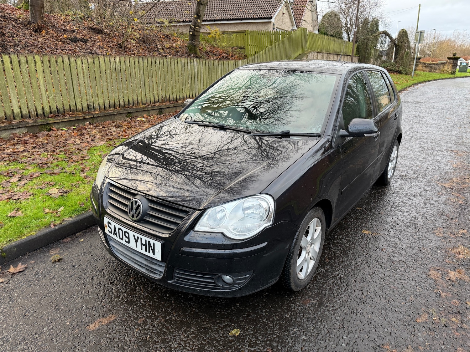 Used Volkswagen Polo 2009 for sale - 76768964: Photo 2