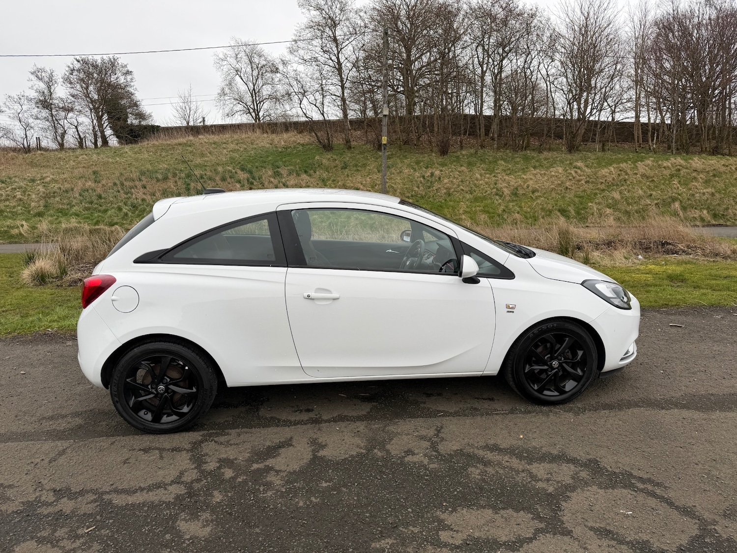 Used Vauxhall Corsa 2016 for sale - 77938278: Photo 3