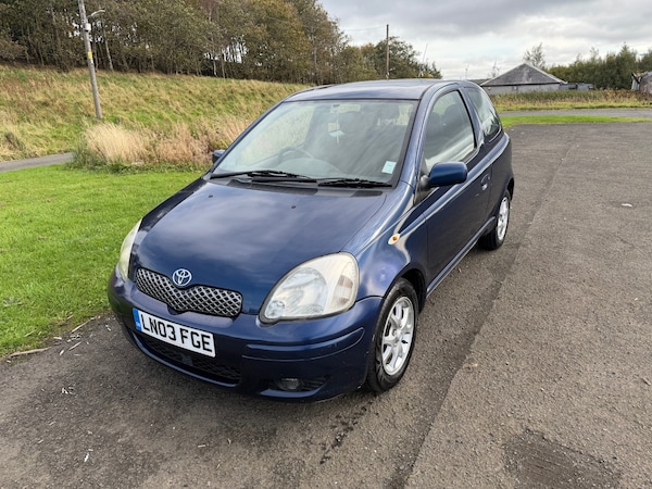 Used Toyota Yaris 2003 for sale - 76220397: Photo 2