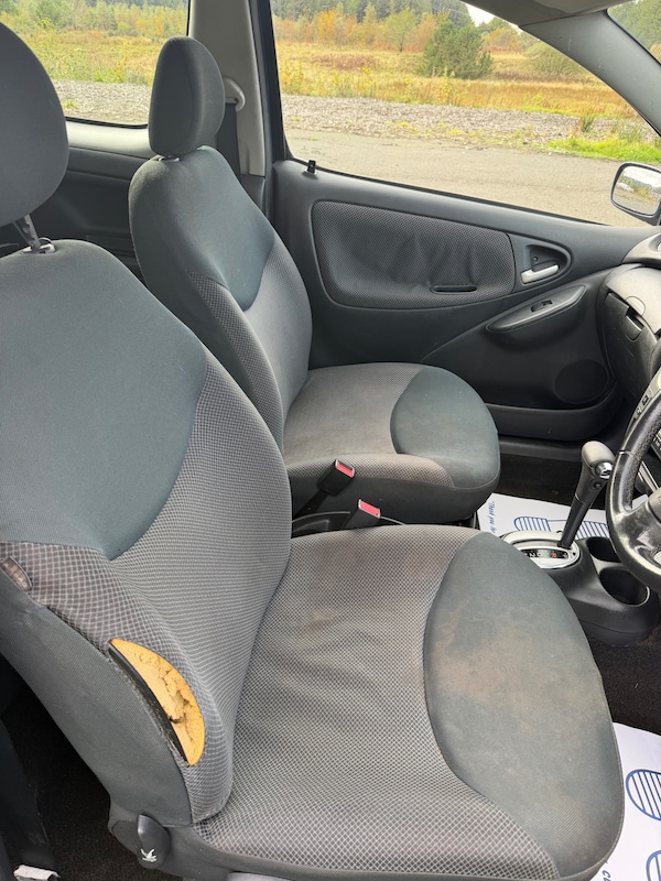 Used Toyota Yaris 2003 for sale - 76220397: Photo 8