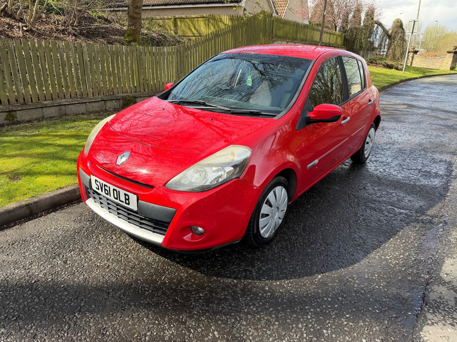 Used Renault Clio 2011 for sale - 78201201: Photo 2