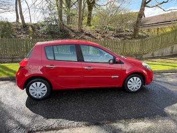 Used Renault Clio 2011 for sale - 78201201: Photo
