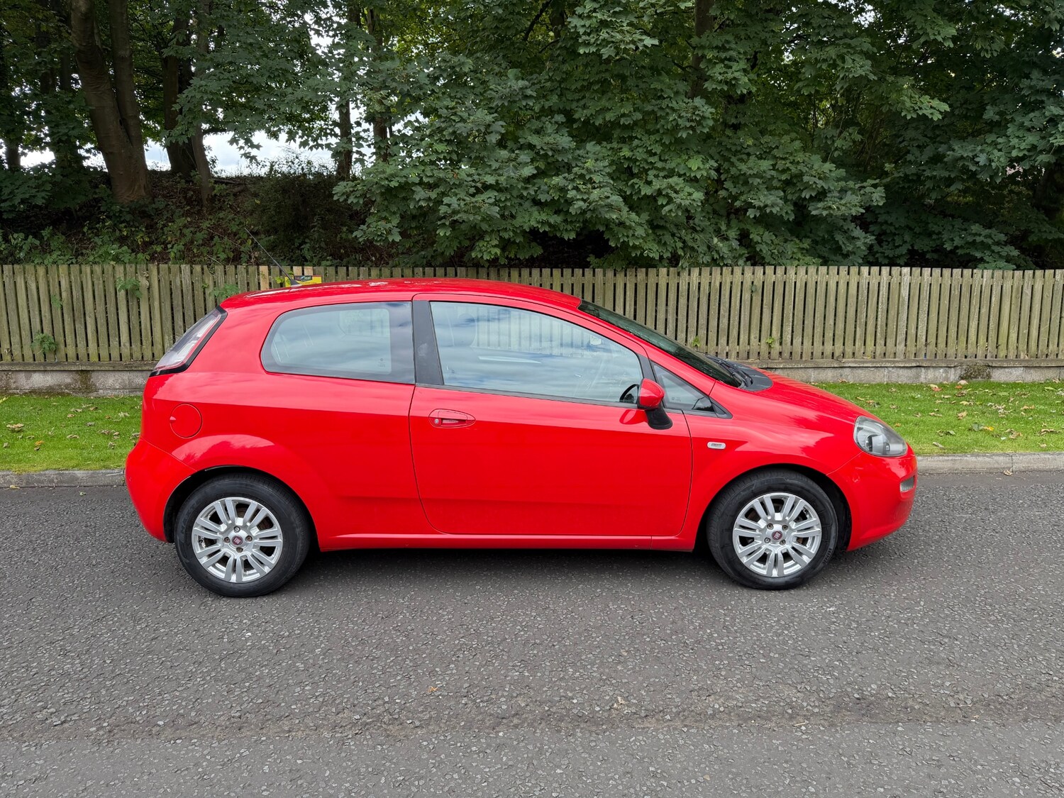 Used Fiat Punto 2013 for sale - 76179075: Photo 3