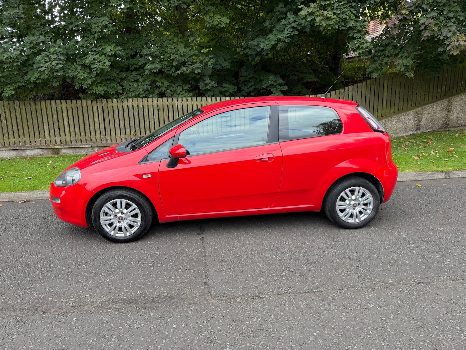 Used Fiat Punto 2013 for sale - 76179075: Photo 4