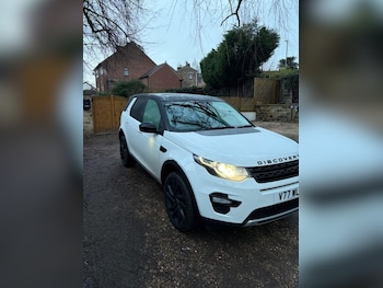 Land Rover Discovery Sport feature image