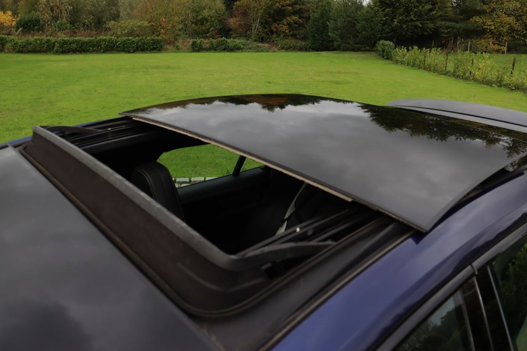 Used Porsche Panamera 2020 for sale - 77287506: Photo 2