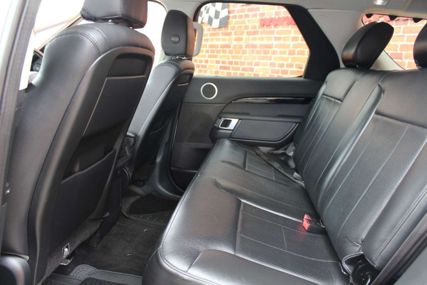 Used Land Rover Discovery 2019 for sale - 77523412: Photo 2