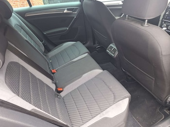 Used Volkswagen Golf 2018 for sale - 78829117: Photo