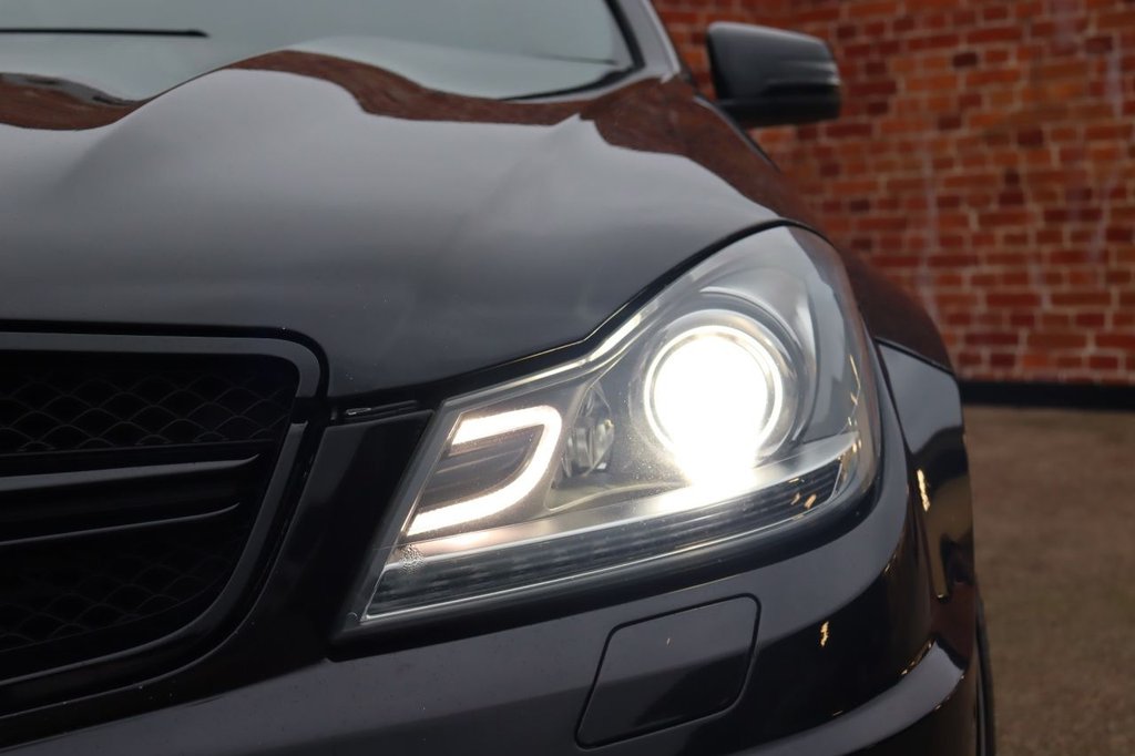 Used Mercedes-Benz C Class 2011 for sale - 77199859: Photo 23