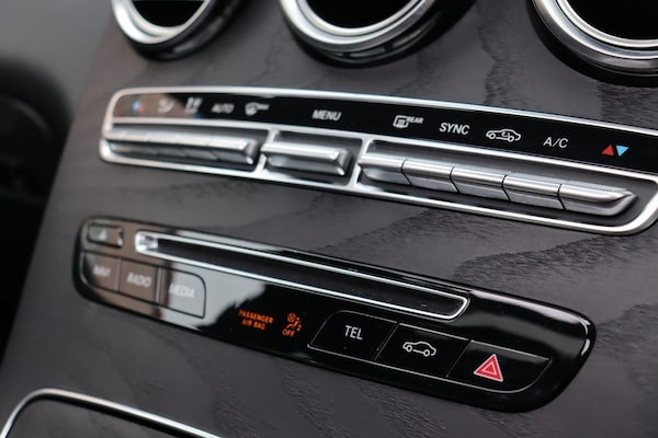 Used Mercedes-Benz GLC 2018 for sale - 76250118: Photo 41