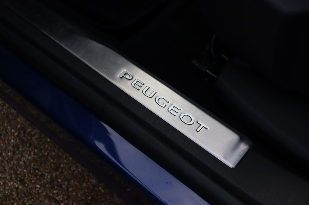 Used Peugeot 3008 2020 for sale - 76430111: Photo 11