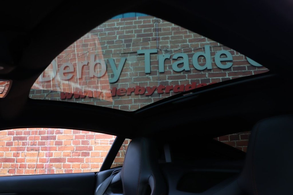 Used Jaguar F-Type 2014 for sale - 77187910: Photo 2