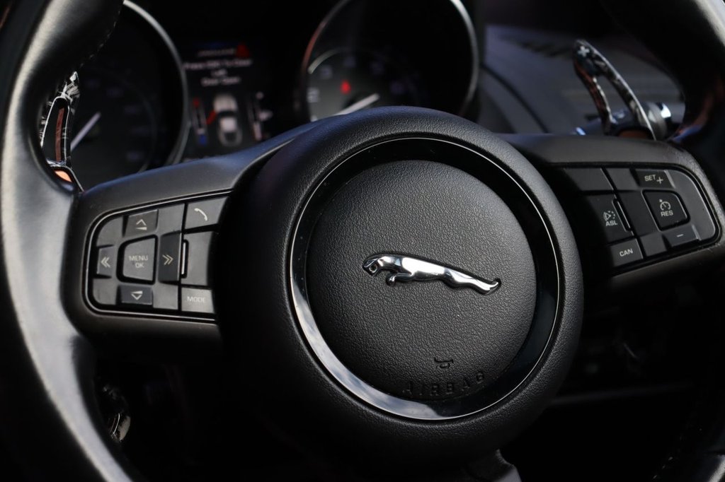 Used Jaguar F-Type 2014 for sale - 77187910: Photo 26