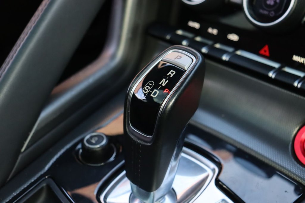 Used Jaguar F-Type 2014 for sale - 77187910: Photo 37