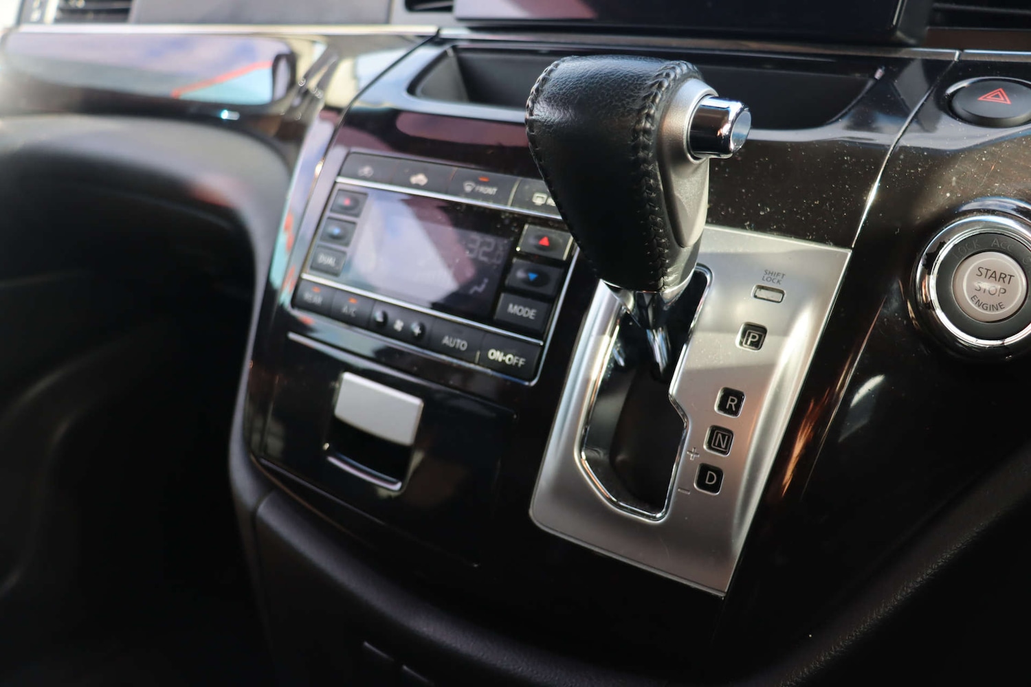 Used Nissan Elgrand 2023 for sale - 77554952: Photo 21