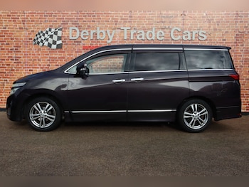 Used Nissan Elgrand 2011 for sale - 77554952: Photo