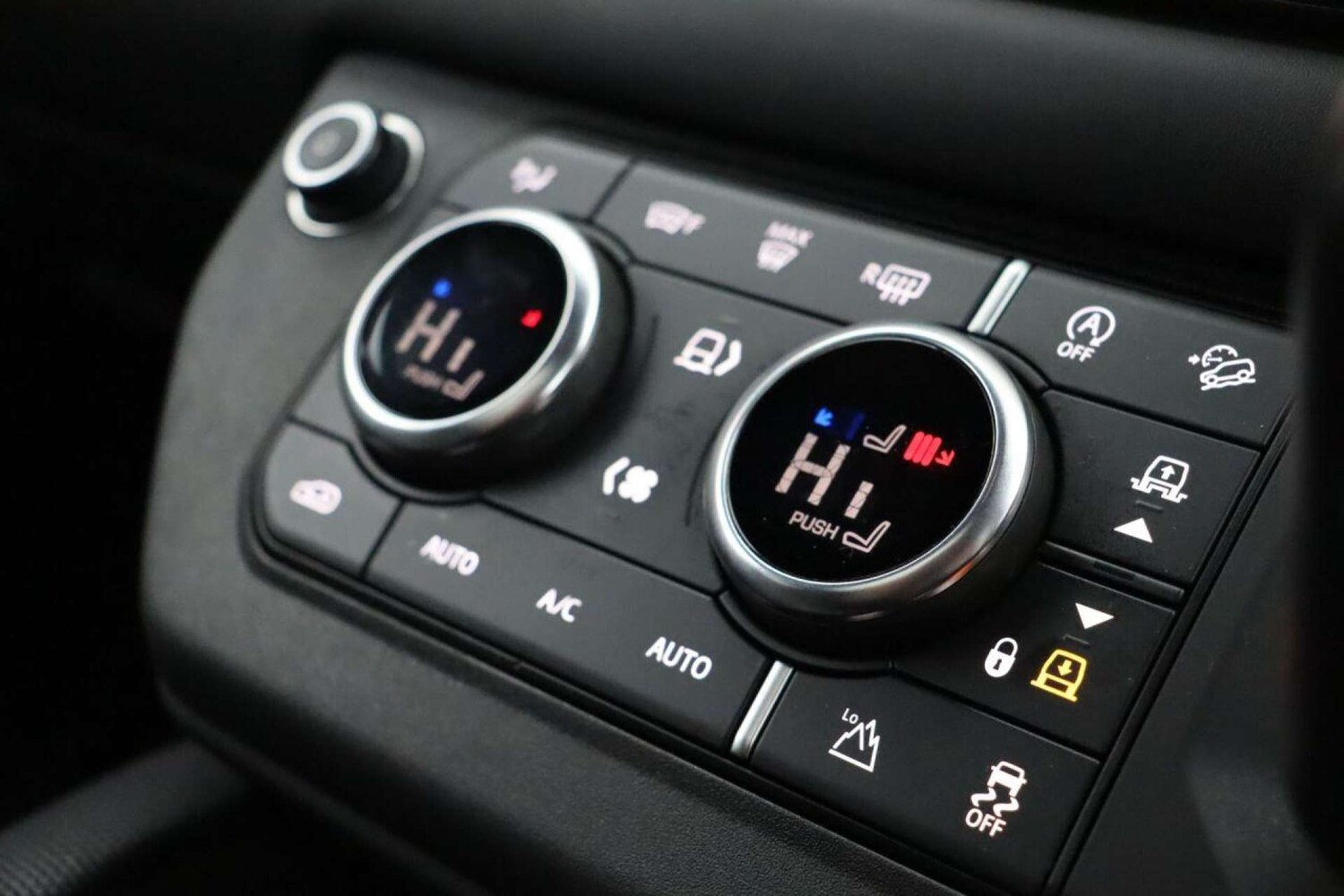 Used Land Rover Defender 2022 for sale - 77523140: Photo 34